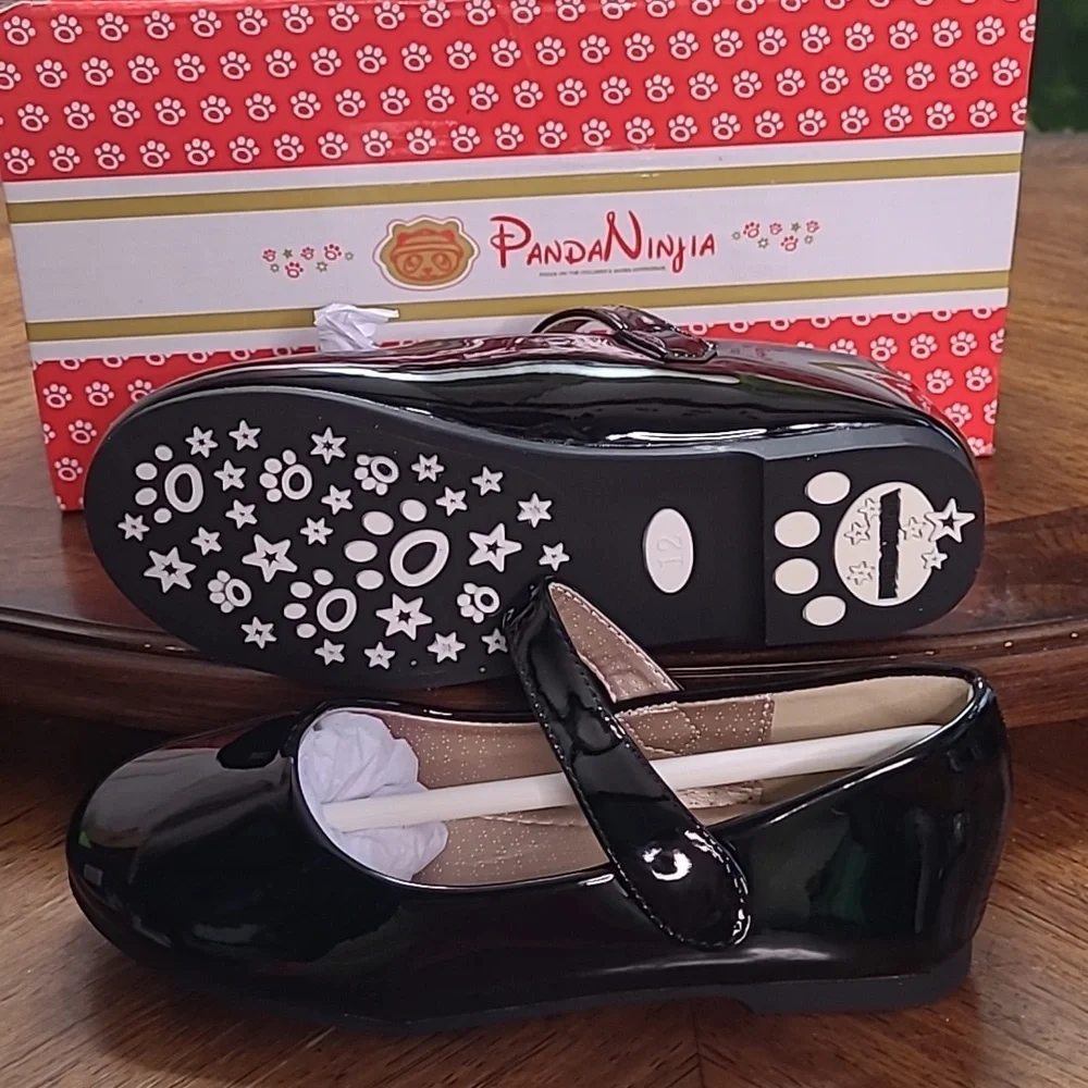 New in box! Pandaninjia Susie size 13 black patent flat fancy dress shoes